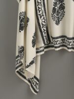 Shein Vintage-style kimono with elegant pattern print. - Image 3