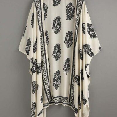 Shein Vintage-style kimono with elegant pattern print.
